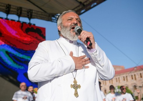 Erməni din xadimi: Koçaryanın baş nazir postuna namizədliyi müzakirə olunmayıb Erməni din xadimi: Koçaryanın baş nazir postuna namizədliyi müzakirə olunmayıb