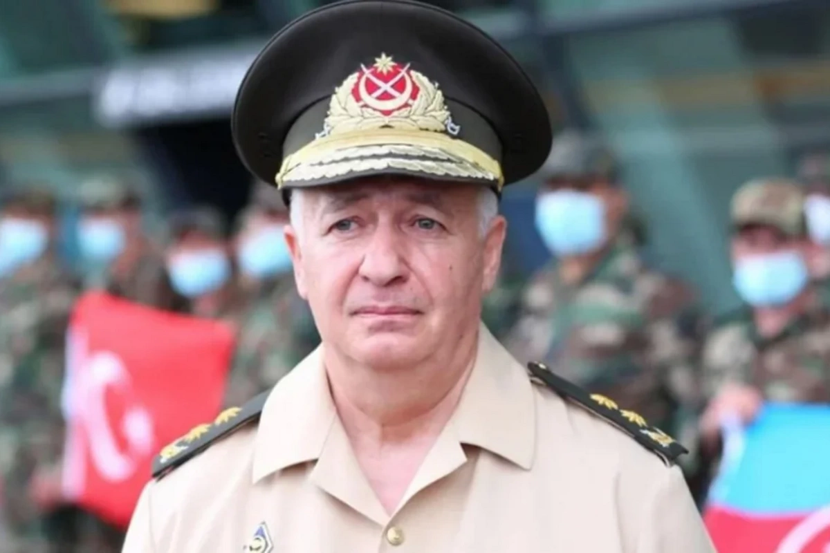20 illik fəaliyyətə son: General-leytenant Etibar Mirzəyev vəzifədən azad edilməsindən danışdı