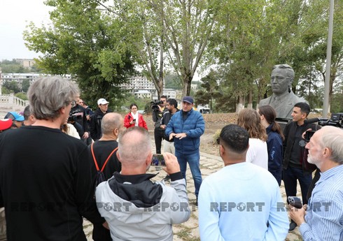 40 nəfərə yaxın beynəlxalq səyahətçinin Şuşaya səfəri başlayıb - YENİLƏNİB 40 nəfərə yaxın beynəlxalq səyahətçinin Şuşaya səfəri başlayıb - YENİLƏNİB
