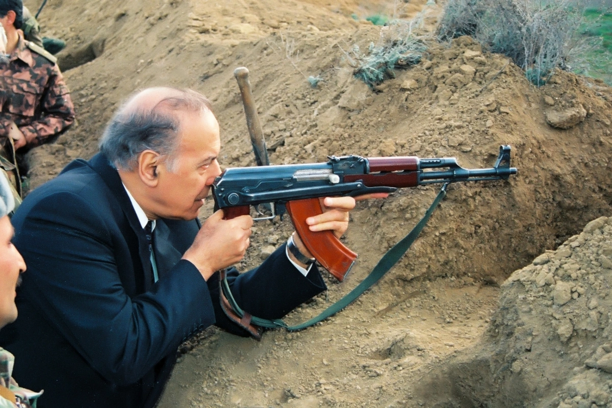 44 günlük Vətən müharibəsi: Azərbaycanın ərazi bütövlüyünün bərpasına gedən yol 44 günlük Vətən müharibəsi: Azərbaycanın ərazi bütövlüyünün bərpasına gedən yol