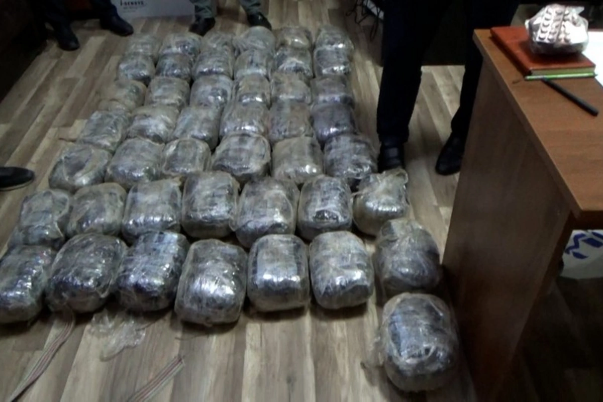 Abşeronda əməliyyat keçirilib, 48 kq narkotik vasitə aşkarlanıb Abşeronda əməliyyat keçirilib, 48 kq narkotik vasitə aşkarlanıb