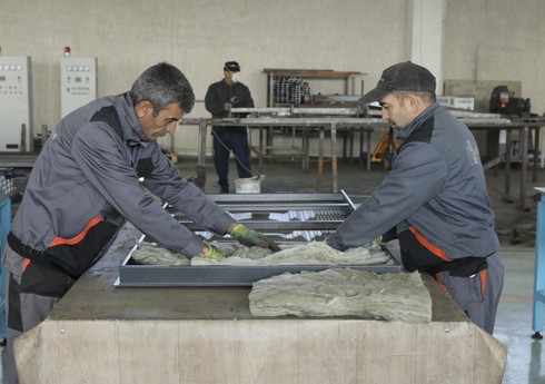 Ağdam Sənaye Parkında yüzə yaxın şəxs işlə təmin edilib