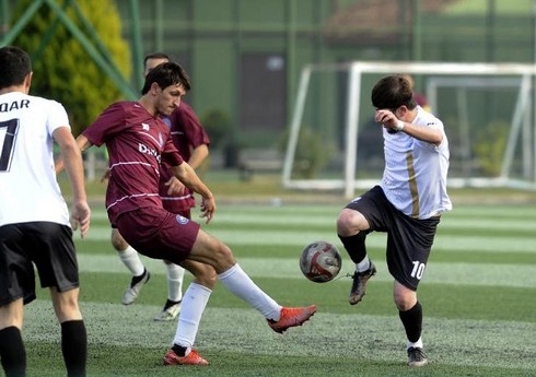 AFFA hakimləri təhqir edən futbolçunu cəzalandırıb AFFA hakimləri təhqir edən futbolçunu cəzalandırıb