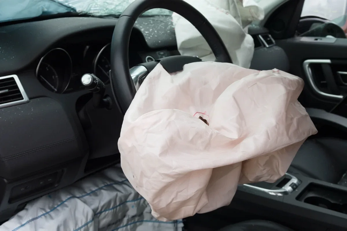 Ağcabədidə avtomobillər toqquşub: Dörd nəfər xəsarət alıb