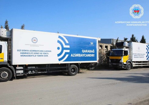 AHİK və üzv təşkilatlar uşaqları müxtəlif hədiyyələrlə sevindirib