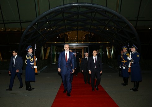 Albaniya Baş nazirinin Azərbaycana işgüzar səfəri başa çatıb Albaniya Baş nazirinin Azərbaycana işgüzar səfəri başa çatıb