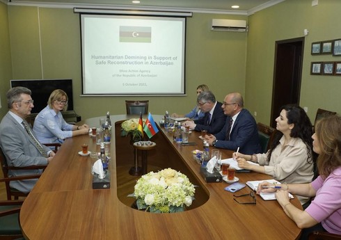 Almaniya səfiri Qarabağdakı geniş minatəmizləmə fəaliyyətindən təsirlənib Almaniya səfiri Qarabağdakı geniş minatəmizləmə fəaliyyətindən təsirlənib