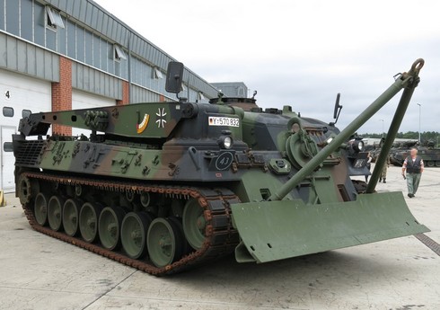 Almaniya Ukraynaya Yunanıstan və Slovakiyadan 100 tank tədarük edəcək Almaniya Ukraynaya Yunanıstan və Slovakiyadan 100 tank tədarük edəcək