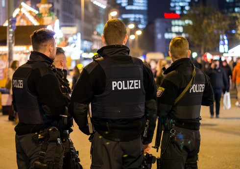Almaniyada iki yeniyetmə terror aktı hazırlamaqda şübhəli bilinərək saxlanılıb
