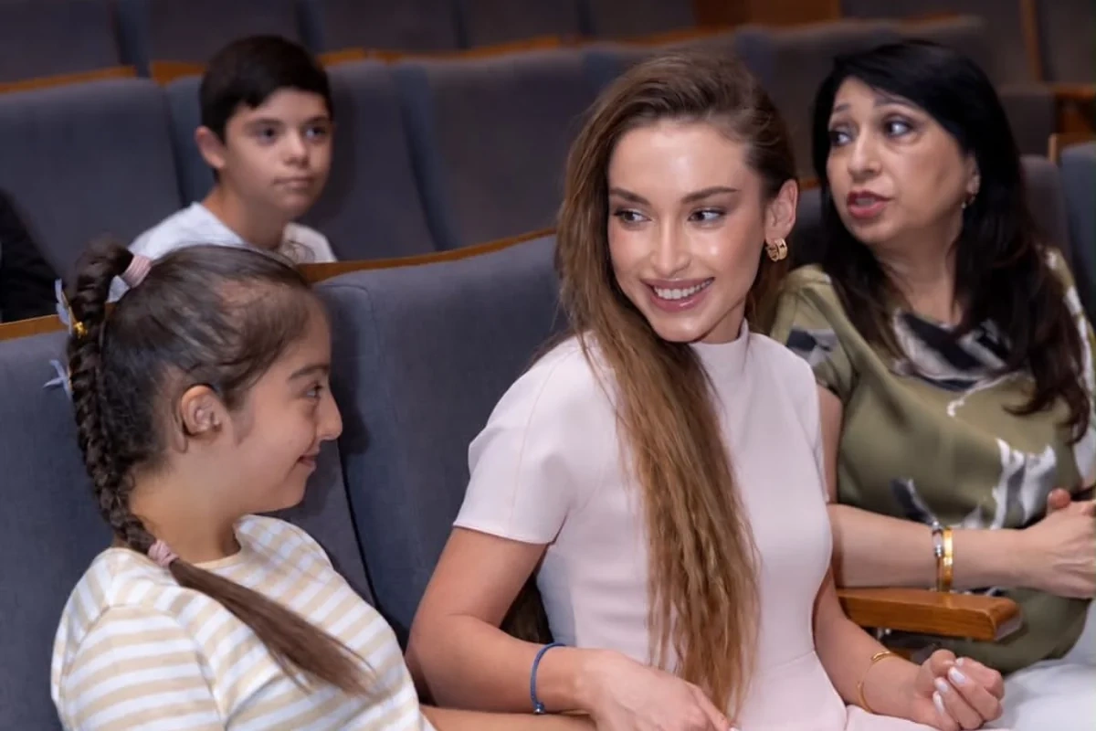 Alyona Əliyeva xüsusi qayğıya ehtiyacı olan uşaqlar mərkəzini ziyarət edib