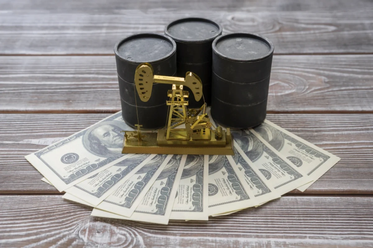 AMB: Bu il 1 barel neftin qiyməti 92,8 dollar olacaq AMB: Bu il 1 barel neftin qiyməti 92,8 dollar olacaq