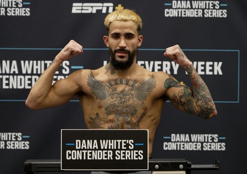 Amerikalı UFC döyüşçüsü silahlı hücuma məruz qalıb Amerikalı UFC döyüşçüsü silahlı hücuma məruz qalıb