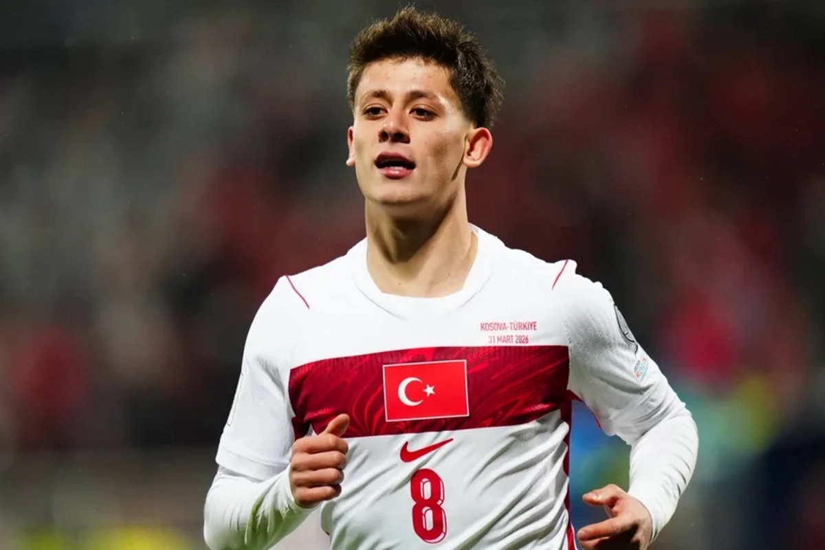 Arda Gülər Türk futbol tarixində yeni rekorda imza atıb Arda Gülər Türk futbol tarixində yeni rekorda imza atıb