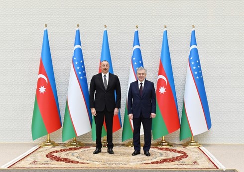 Şavkat Mirziyoyev İlham Əliyevə zəng edib Şavkat Mirziyoyev İlham Əliyevə zəng edib