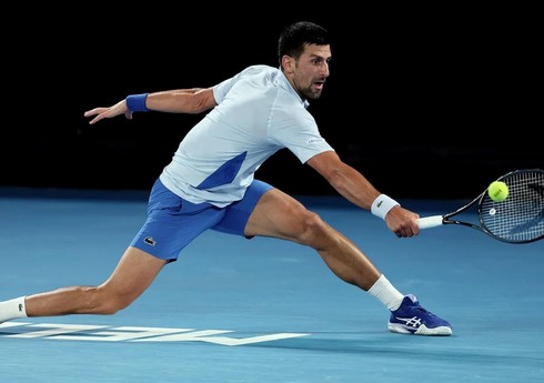 Avstraliya Açıq çempionatı: Novak Cokoviç mübarizəni dayandırıb Avstraliya Açıq çempionatı: Novak Cokoviç mübarizəni dayandırıb