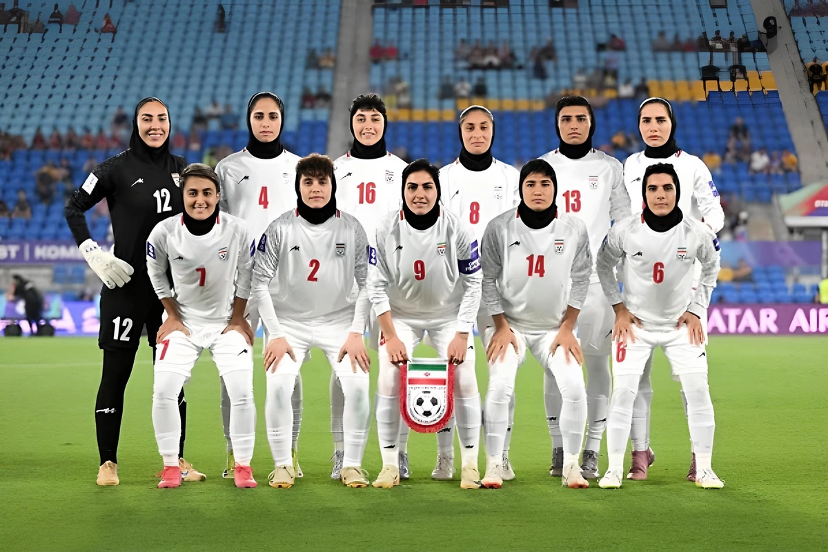 Avstraliya İranın qadın futbol komandasının beş üzvünə sığınacaq verdi Avstraliya İranın qadın futbol komandasının beş üzvünə sığınacaq verdi