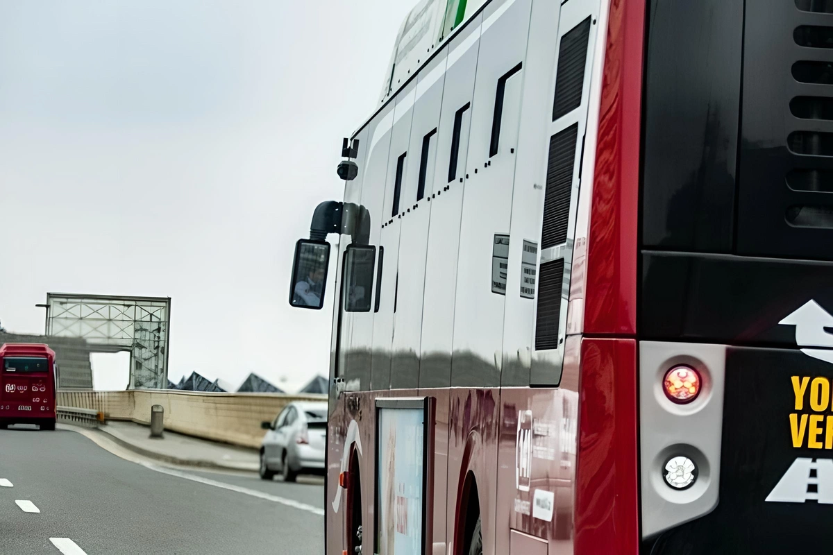 Avtobus dayanacaqda saxlamadı - XƏBƏRDARLIQ EDİLDİ