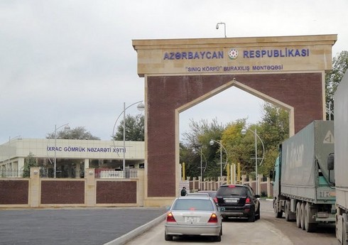 AYNA: “Qırmızı Körpü” gömrük postunda 998 avtomobil gözləyir
