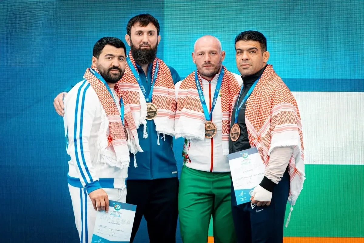 Azərbaycan güləşçiləri dünya çempionatında 3 gümüş medal qazanıblar Azərbaycan güləşçiləri dünya çempionatında 3 gümüş medal qazanıblar
