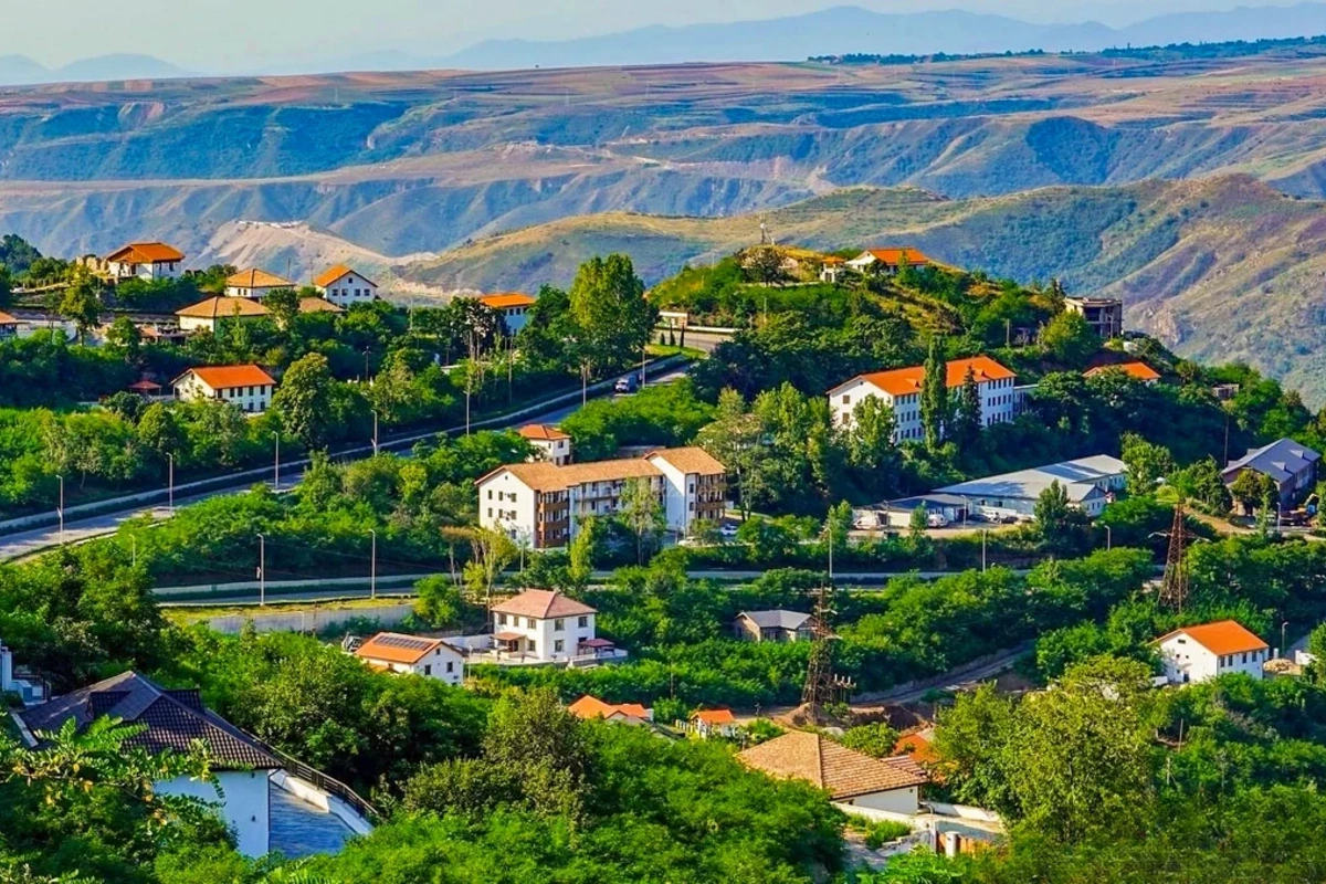Azərbaycan I yarımildə Qarabağ və Şərqi Zəngəzura 1 milyard manatdan çox pul qoyub