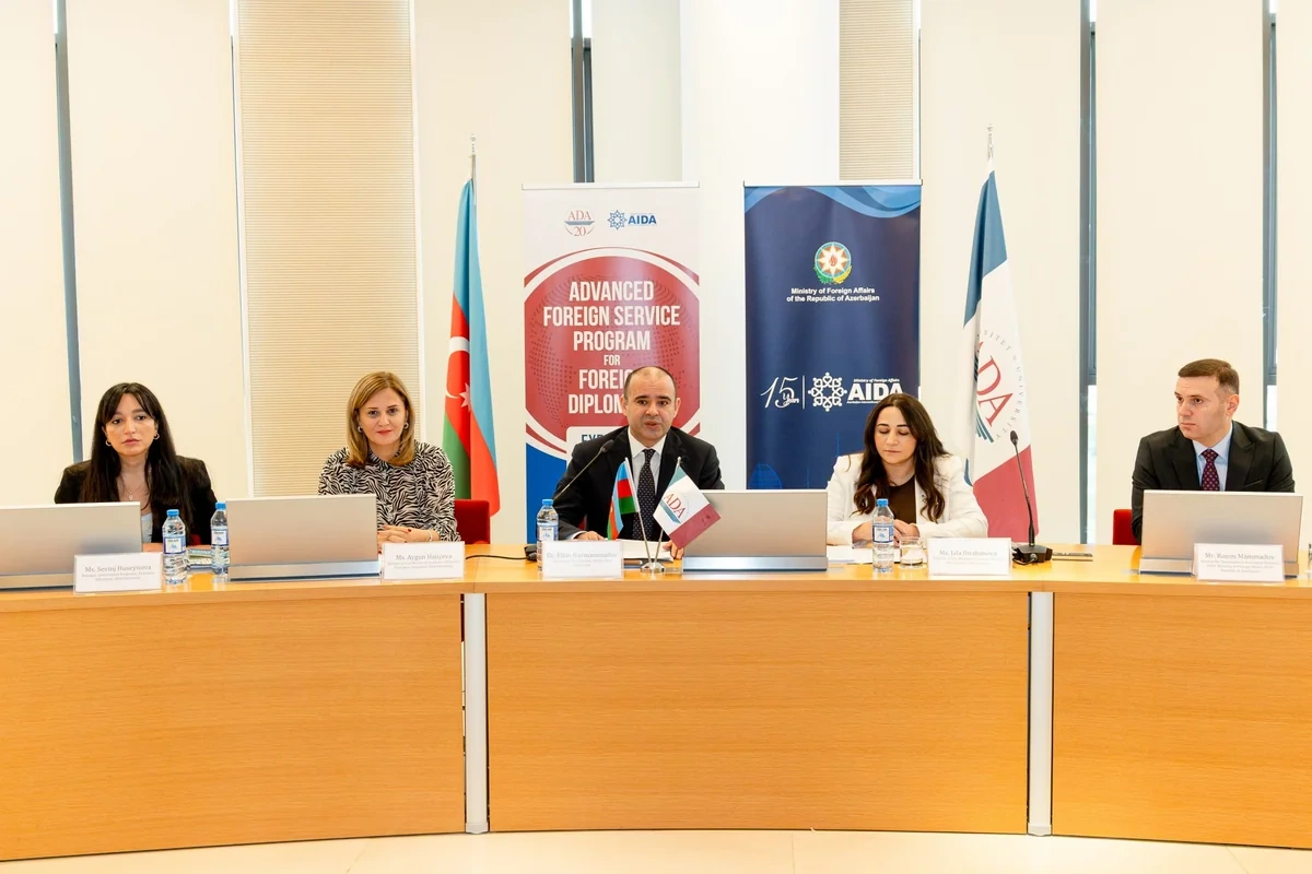Azərbaycanda 17 ölkənin 19 diplomatı ixtisasartırma kursunu bitirib
