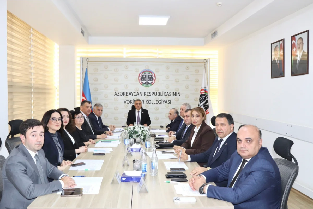 Azərbaycanda bir vəkilə töhmət verilib, birinə isə xəbərdarlıq edilib Azərbaycanda bir vəkilə töhmət verilib, birinə isə xəbərdarlıq edilib