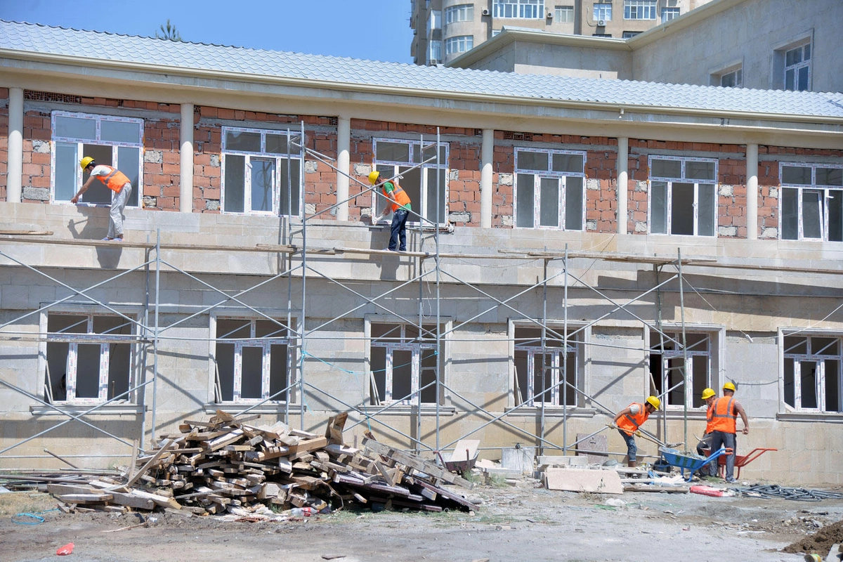 Azərbaycanda məktəblər TƏMİR OLUNACAQ - 9 milyon ayrılacaq Azərbaycanda məktəblər TƏMİR OLUNACAQ - 9 milyon ayrılacaq