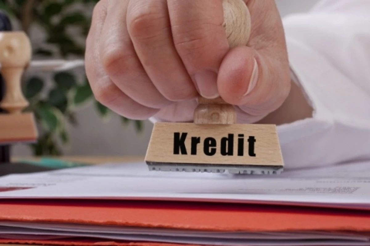 Azərbaycanda problemli kreditlərin məbləği mütləq ifadədə son bir ildə 37 %-ə yaxın artıb