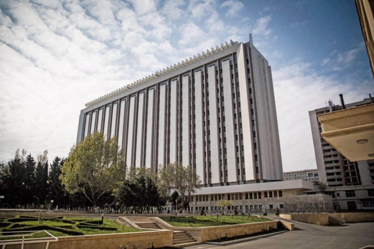 Azərbaycanda şirkətlə universitet arasında satınalma mübahisəsi - Tədris müəssisəsi məhkəməyə müraciət etdi
