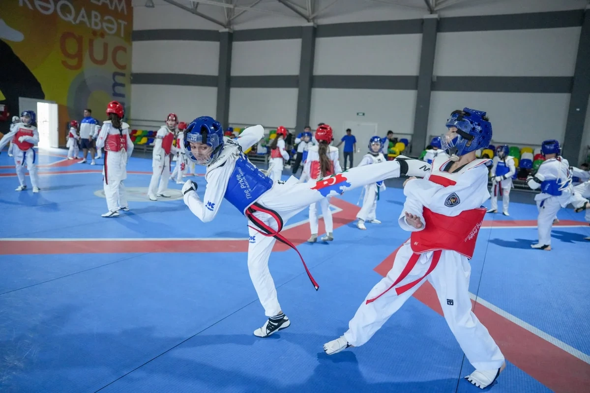 Azərbaycanın yeniyetmə taekvondoçuları təlim-məşq toplanışı keçiriblər Azərbaycanın yeniyetmə taekvondoçuları təlim-məşq toplanışı keçiriblər