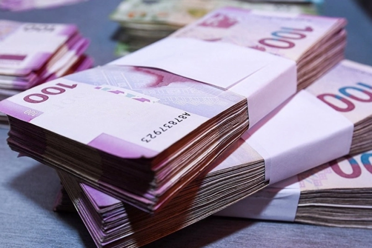 Azərbaycanlı aparıcı 97 000 AZN ziyana düşüb Azərbaycanlı aparıcı 97 000 AZN ziyana düşüb