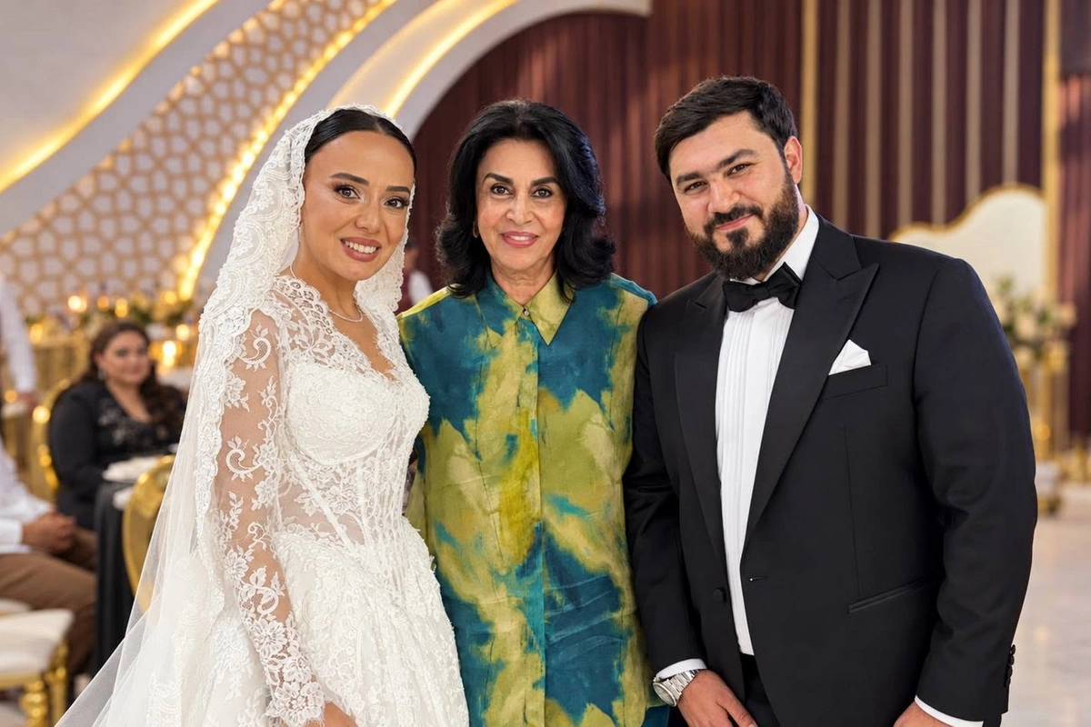 Azərbaycanlı xanəndənin toyu oldu - Məşhurlar məclisə axın etdi Azərbaycanlı xanəndənin toyu oldu - Məşhurlar məclisə axın etdi