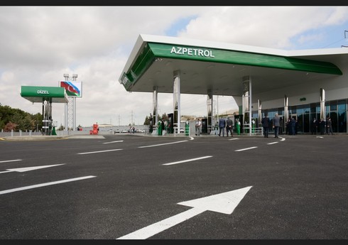 “Azpetrol” şirkəti yanacaqdoldurma məntəqələrinin sayını 95-ə çatdırıb “Azpetrol” şirkəti yanacaqdoldurma məntəqələrinin sayını 95-ə çatdırıb