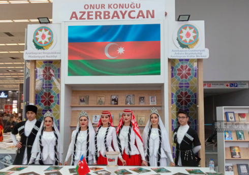 Azərbaycan Ankarada keçirilən kitab sərgisində təmsil olunub Azərbaycan Ankarada keçirilən kitab sərgisində təmsil olunub