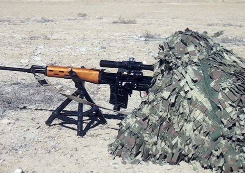 Azərbaycan hərbçiləri qumbaraatan və snayper tüfənglərindən atəş tapşırıqlarını yerinə yetirib Azərbaycan hərbçiləri qumbaraatan və snayper tüfənglərindən atəş tapşırıqlarını yerinə yetirib