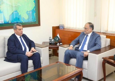 Azərbaycan səfiri pakistanlı nazirlə iqtisadi tərəfdaşlığın inkişafını müzakirə edib Azərbaycan səfiri pakistanlı nazirlə iqtisadi tərəfdaşlığın inkişafını müzakirə edib