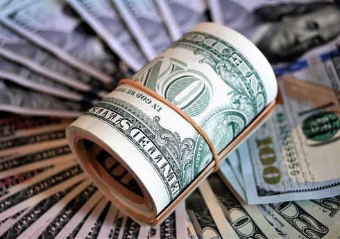 Azərbaycana ötən il Rusiyadan 1 milyard dollardan çox pul köçürülüb