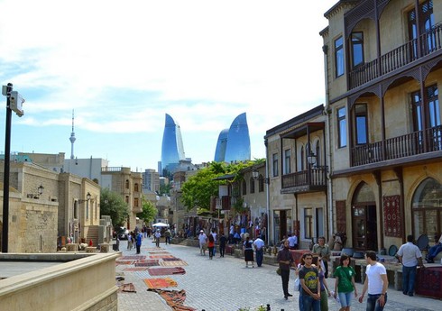 Azərbaycana ötən il turist axını 26 % artıb