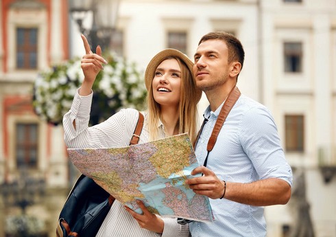 Azərbaycana turist axını 2 dəfə artıb Azərbaycana turist axını 2 dəfə artıb
