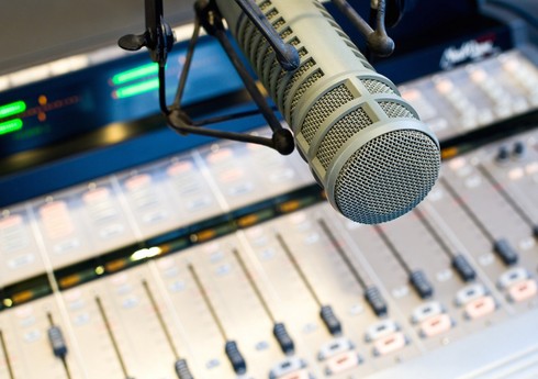 Azərbaycanda radiotezliklər istifadə üçün 10 illik ayrılacaq Azərbaycanda radiotezliklər istifadə üçün 10 illik ayrılacaq