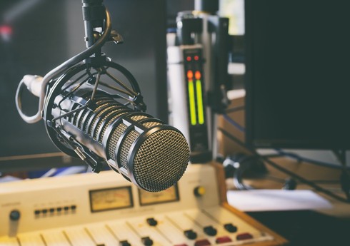 Azərbaycanda yeni radio yayımı üçün müsabiqə elan olunub