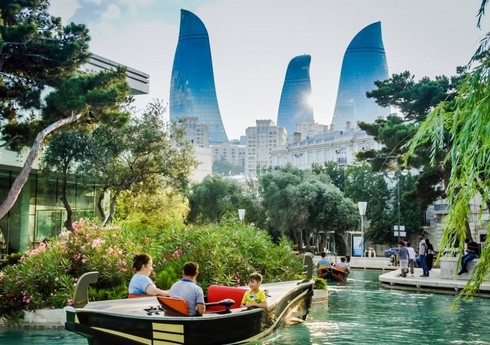 Azərbaycandan turist axını 28 % artıb