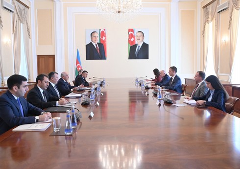 Azərbaycanla Serbiya arasında ticarət dövriyyəsi və qarşılıqlı investisiyaların artırılması müzakirə olunub Azərbaycanla Serbiya arasında ticarət dövriyyəsi və qarşılıqlı investisiyaların artırılması müzakirə olunub