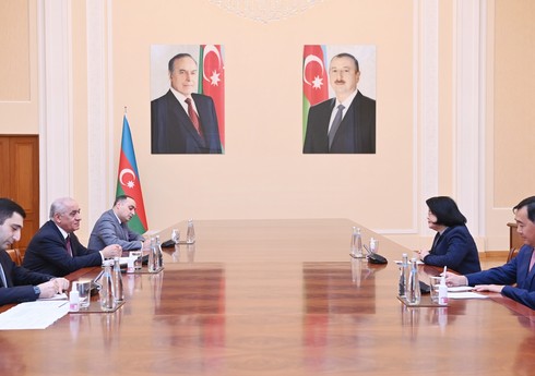 Baş nazir Əli Əsədov Kamboca Milli Assambleyası sədrinin müavini ilə görüşüb