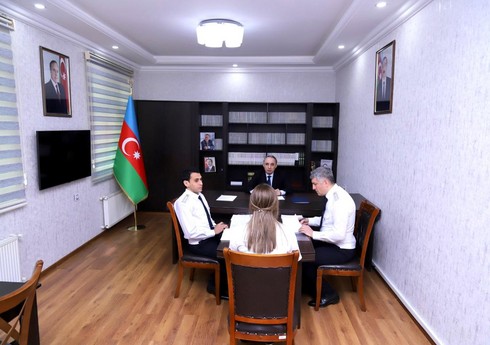 Baş prokuror Qubada vətəndaşları qəbul edib Baş prokuror Qubada vətəndaşları qəbul edib