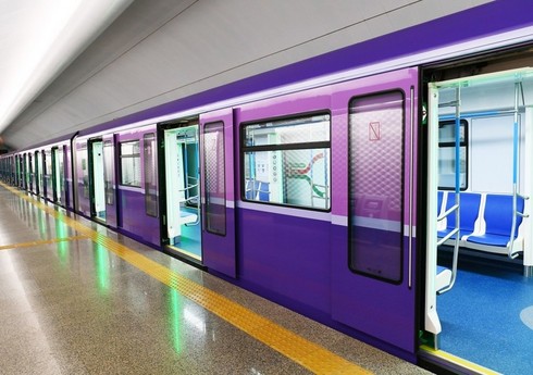 Bakı metrosunda sərnişinlərdən biri stansiya yoluna düşüb Bakı metrosunda sərnişinlərdən biri stansiya yoluna düşüb