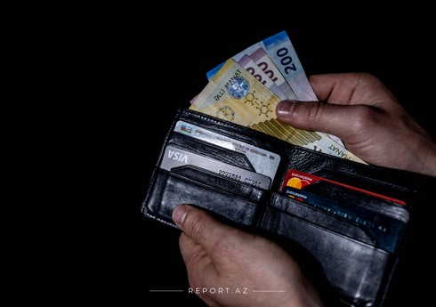 Bakıda orta aylıq əməkhaqqı min manatı keçib