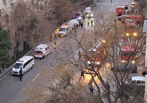 Bakıda oteldə baş verən yanğın söndürülüb, 25 nəfər təxliyə edilib - YENİLƏNİB Bakıda oteldə baş verən yanğın söndürülüb, 25 nəfər təxliyə edilib - YENİLƏNİB