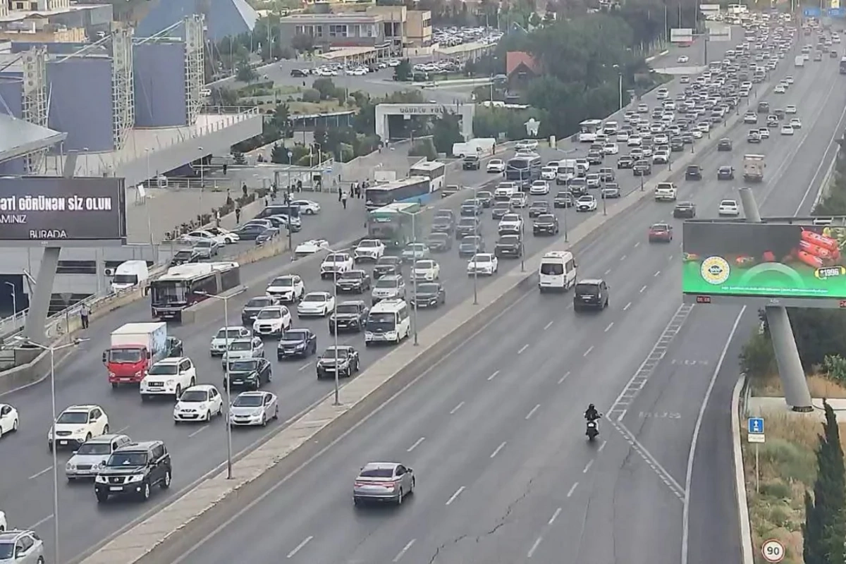 Bakıda dörd istiqamətdə tıxac müşahidə olunur