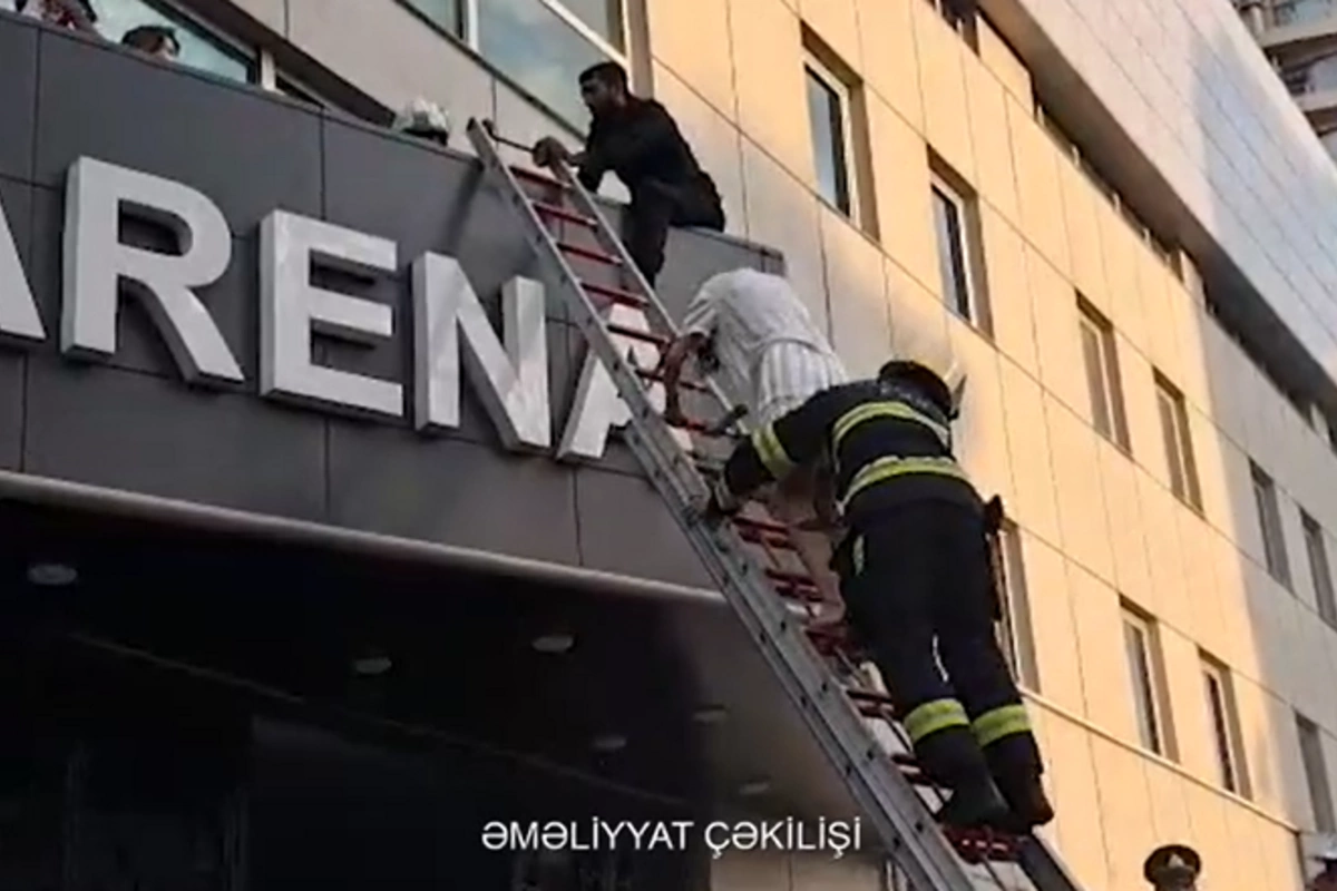 Bakıda məşhur hoteldə YANĞIN - Qonaqlar təxliyə edildi